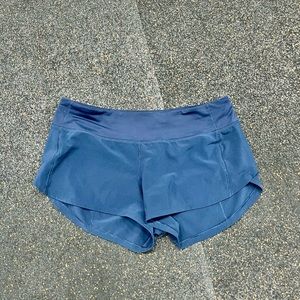 Lululemon Speed up navy blue size 6